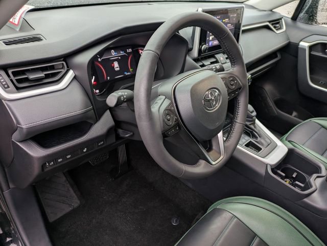 Used 2025 Toyota RAV4 XLE w/ Convenience Package image 7
