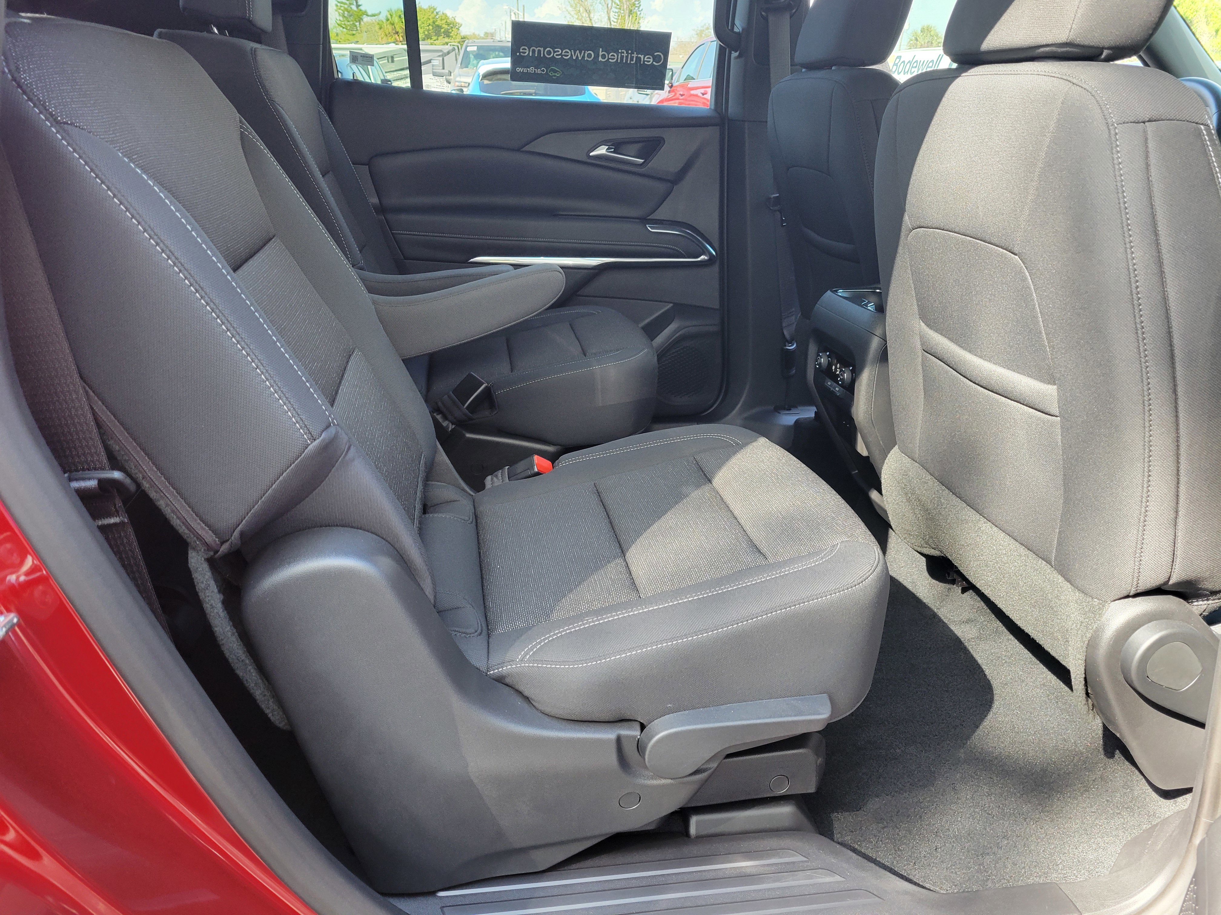 Certified 2026 Chevrolet Traverse LT w/ Driver Confidence Package FWD image 33
