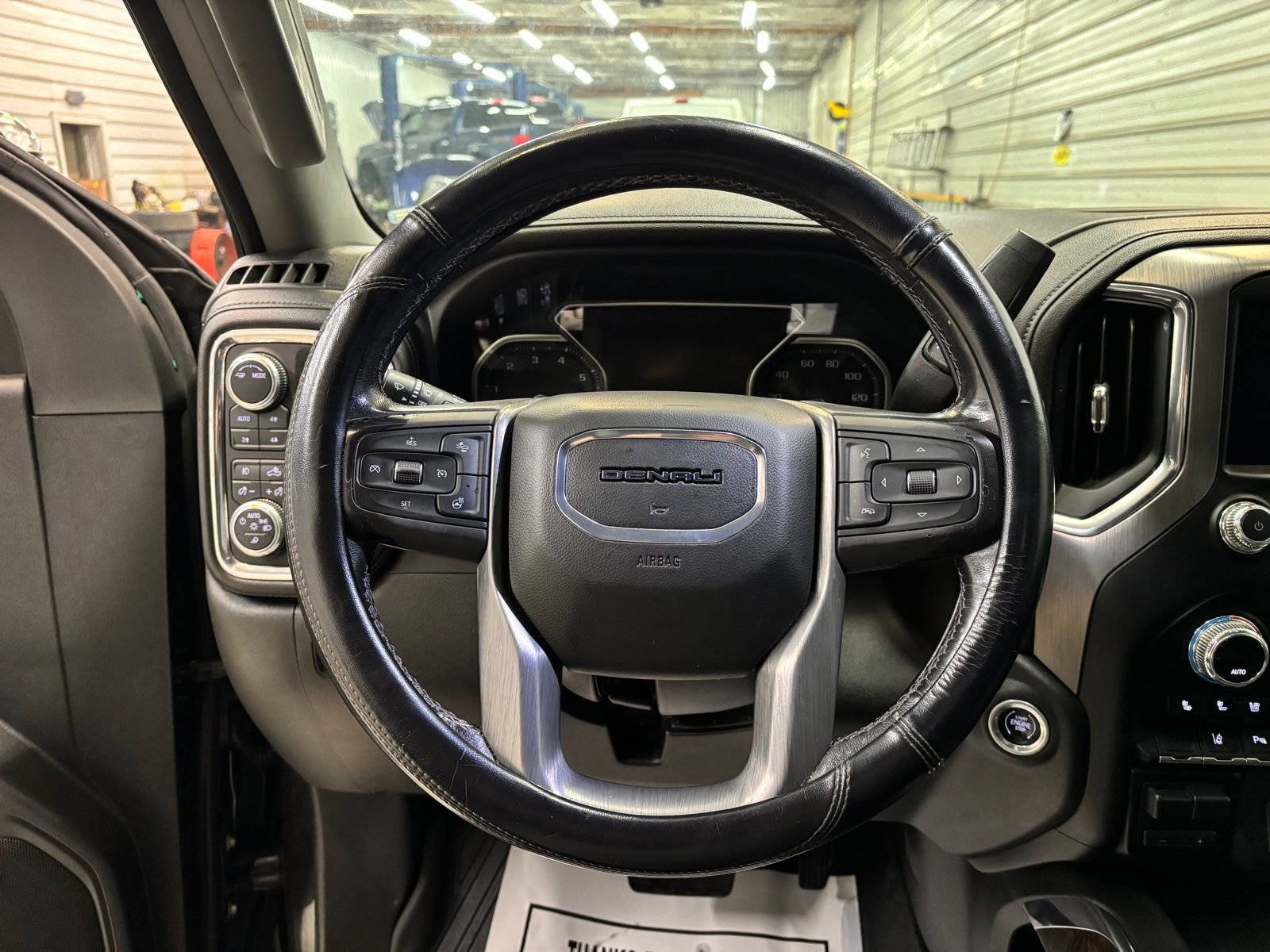 Used 2020 GMC Sierra 3500 Denali w/ Denali Ultimate Package image 13