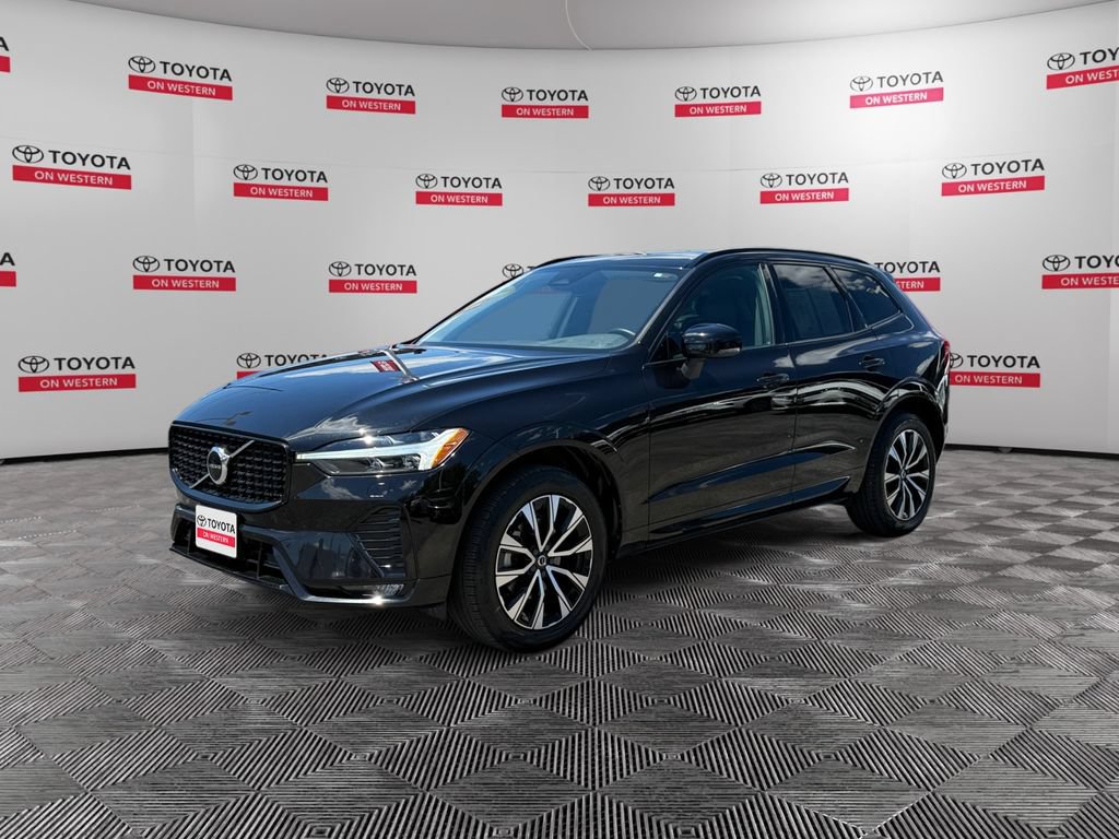 Used 2025 Volvo XC60 B5 Core AWD/4WD image 1