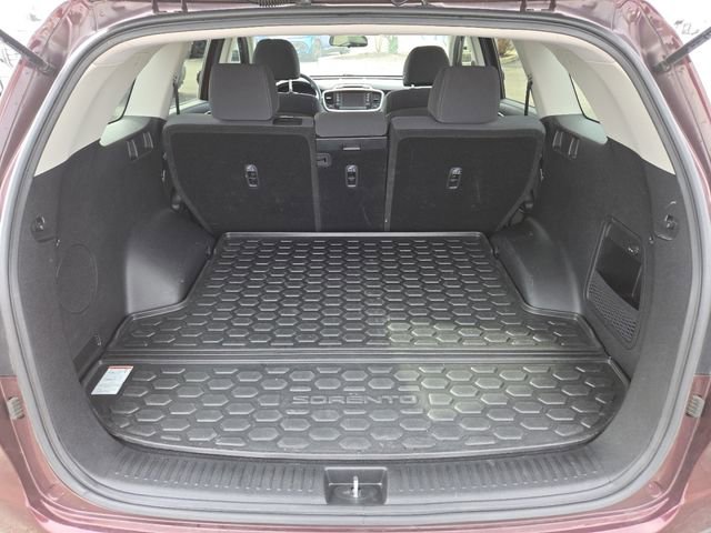 Used 2018 Kia Sorento LX image 19