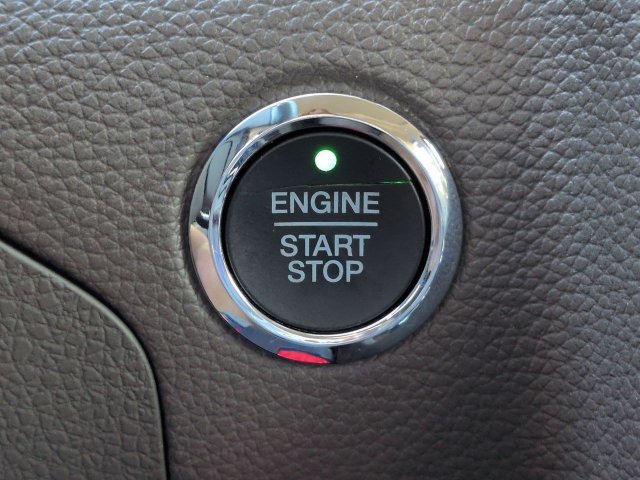Used 2017 Lincoln Navigator Select RWD image 33