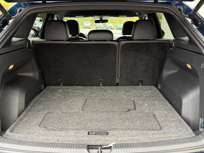Used 2023 Volkswagen Atlas Cross Sport SE image 5