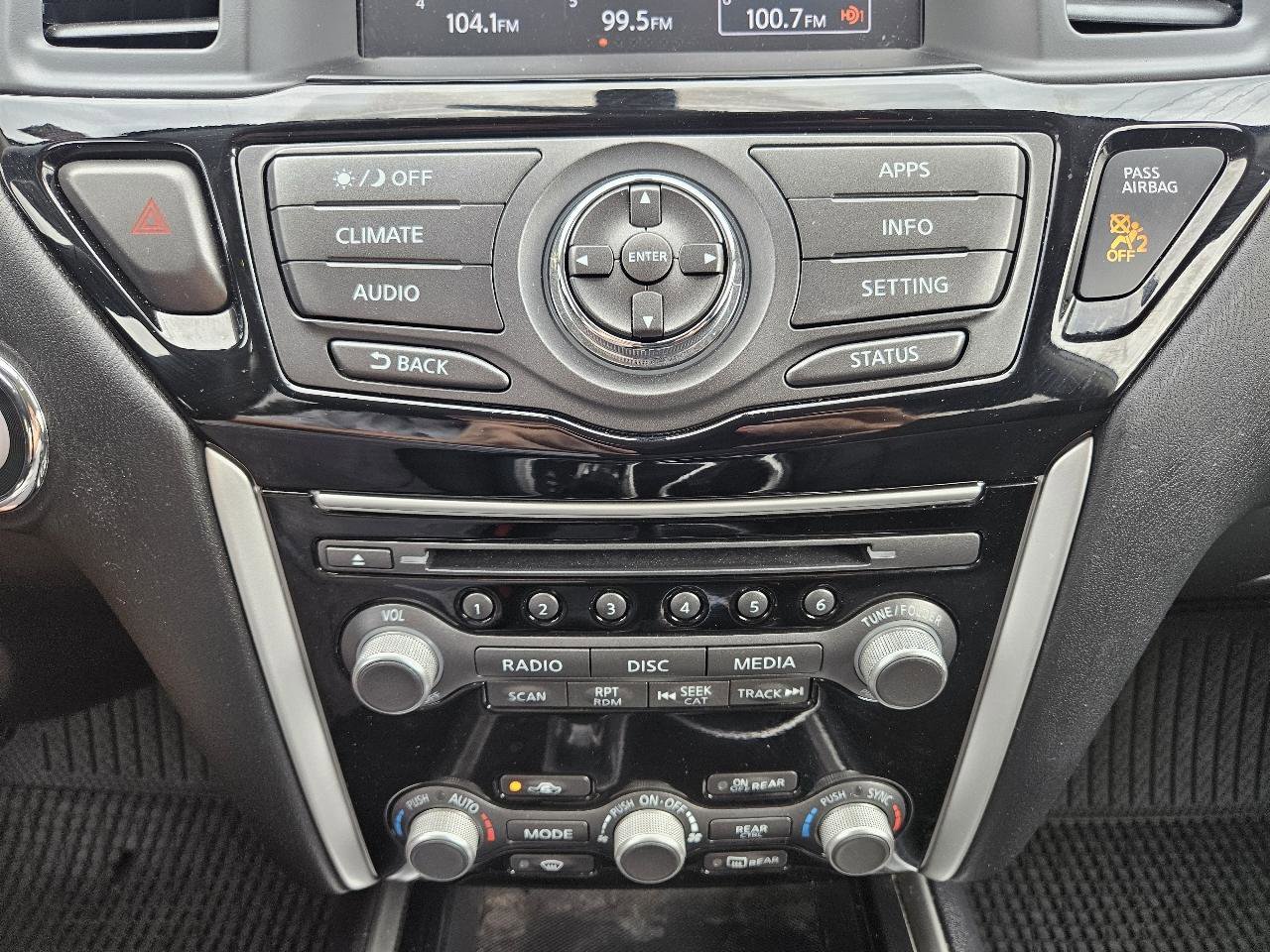 Used 2019 Nissan Pathfinder S AWD/4WD image 38