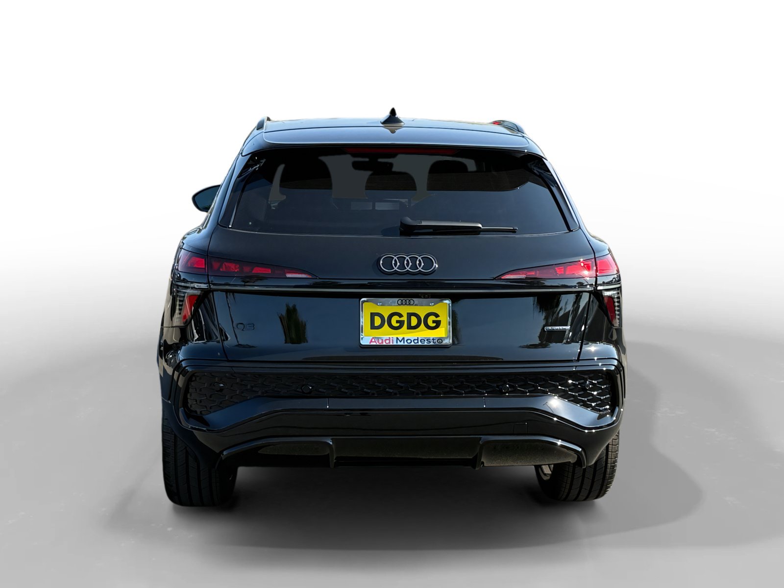 New 2026 Audi Q3 quattro 2.0T AWD/4WD image 4
