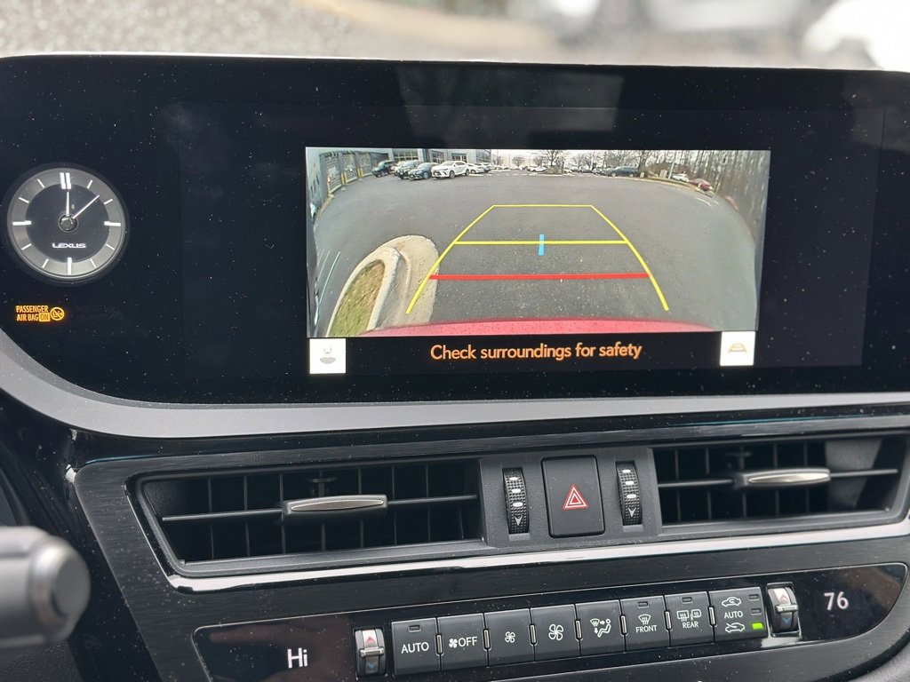 Certified 2023 Lexus ES 300h w/ Premium Package image 11