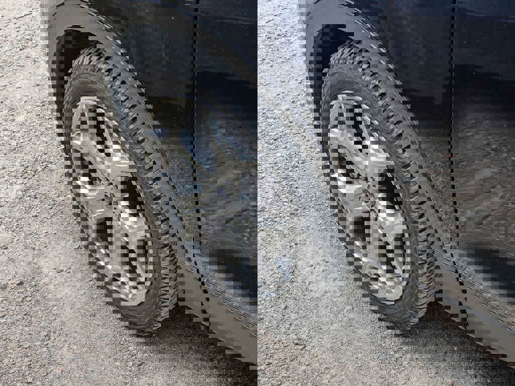 Used 2018 Ford Escape Titanium image 18