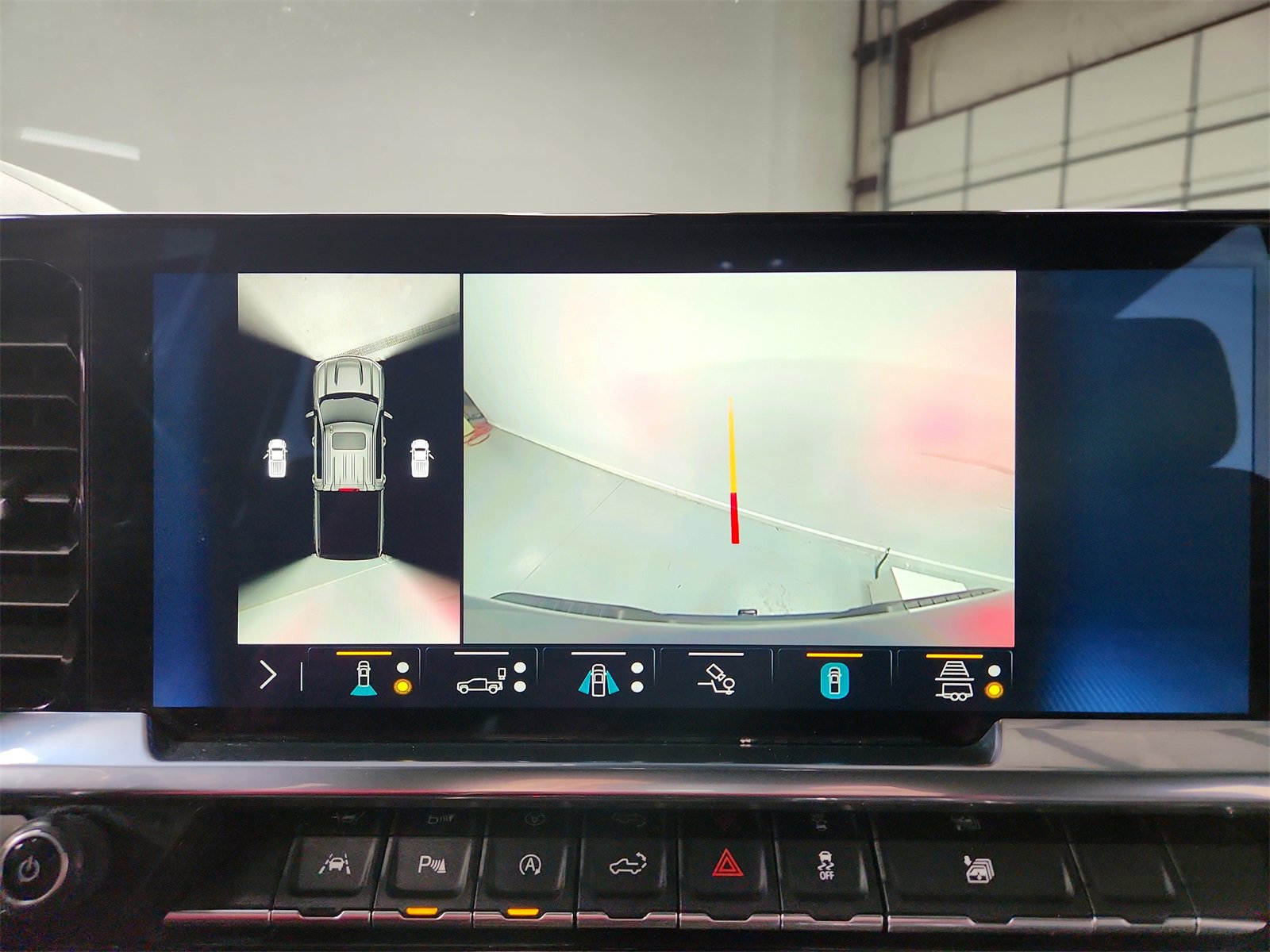 Used 2023 Chevrolet Silverado 1500 High Country w/ Technology Package image 30