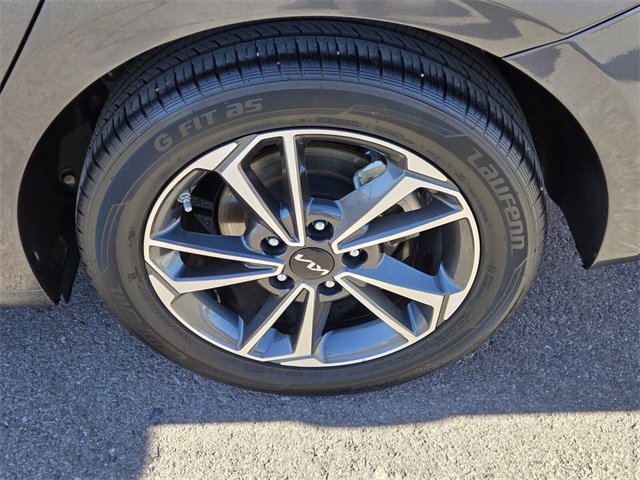 Used 2023 Kia Forte LXS image 10