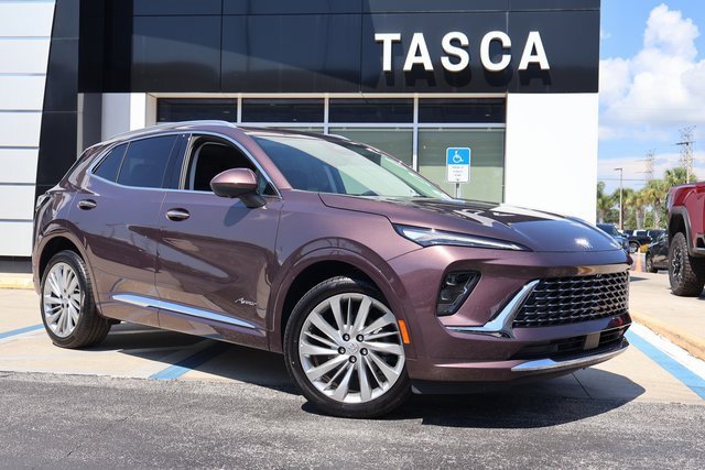 New 2025 Buick Envision Avenir