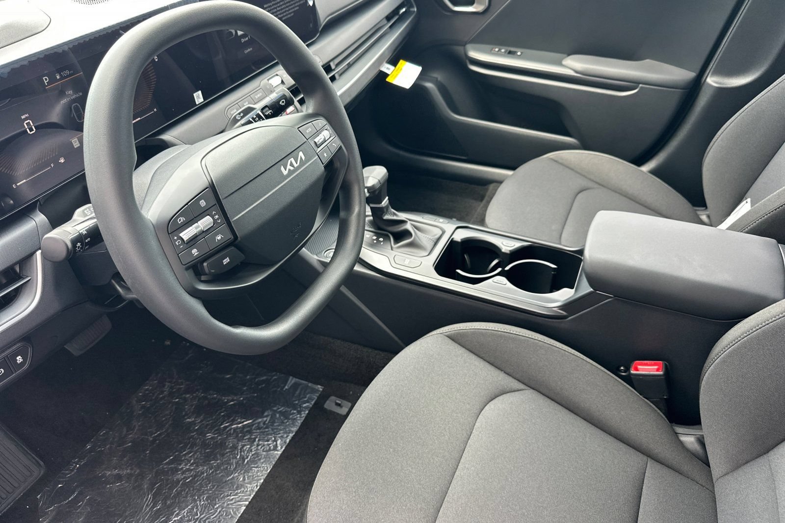New 2026 Kia K4 FWD image 10