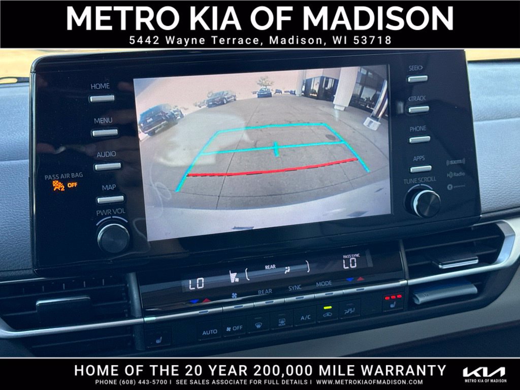 Used 2021 Toyota Sienna XLE AWD/4WD image 24