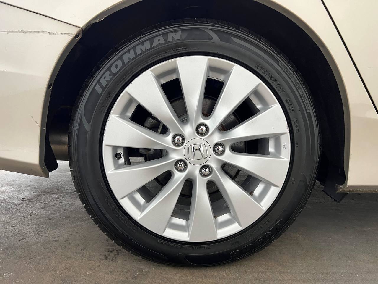 Used 2014 Honda Accord EX-L image 29