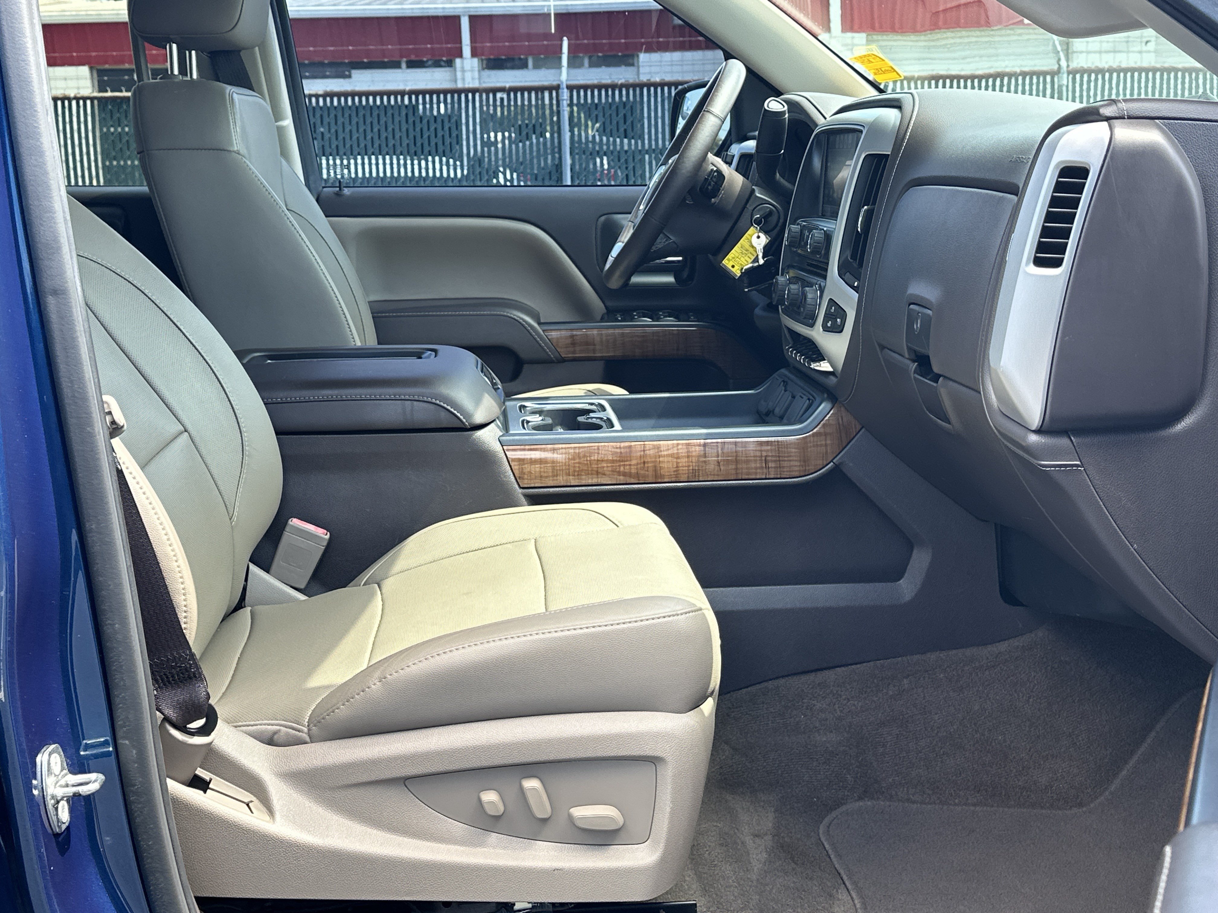 Used 2017 GMC Sierra 1500 SLT AWD/4WD image 12