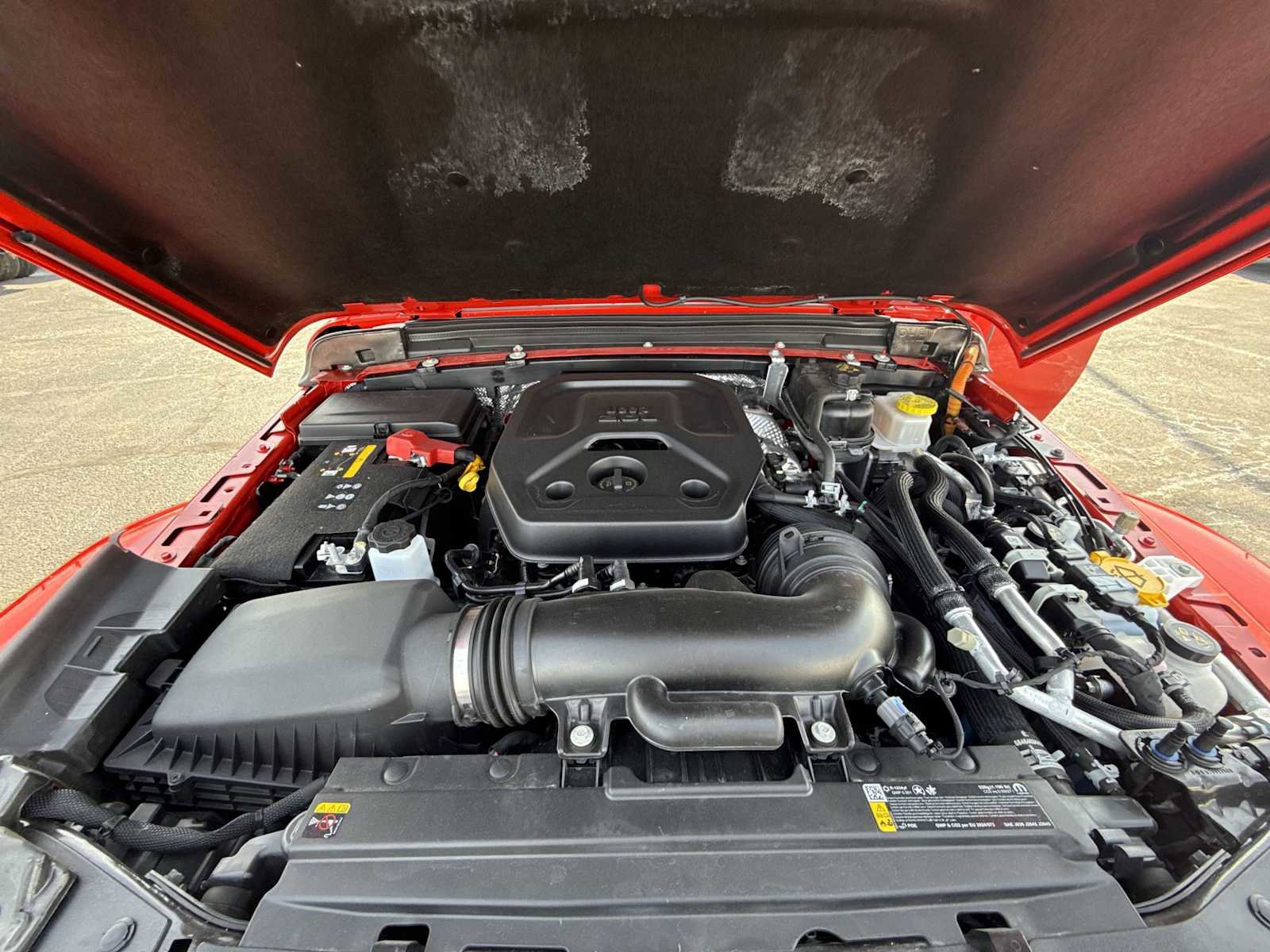 Used 2025 Jeep Wrangler Unlimited Sahara AWD/4WD image 17