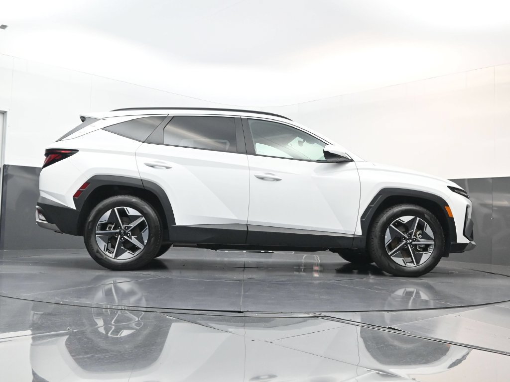 Certified 2025 Hyundai Tucson SEL FWD image 23