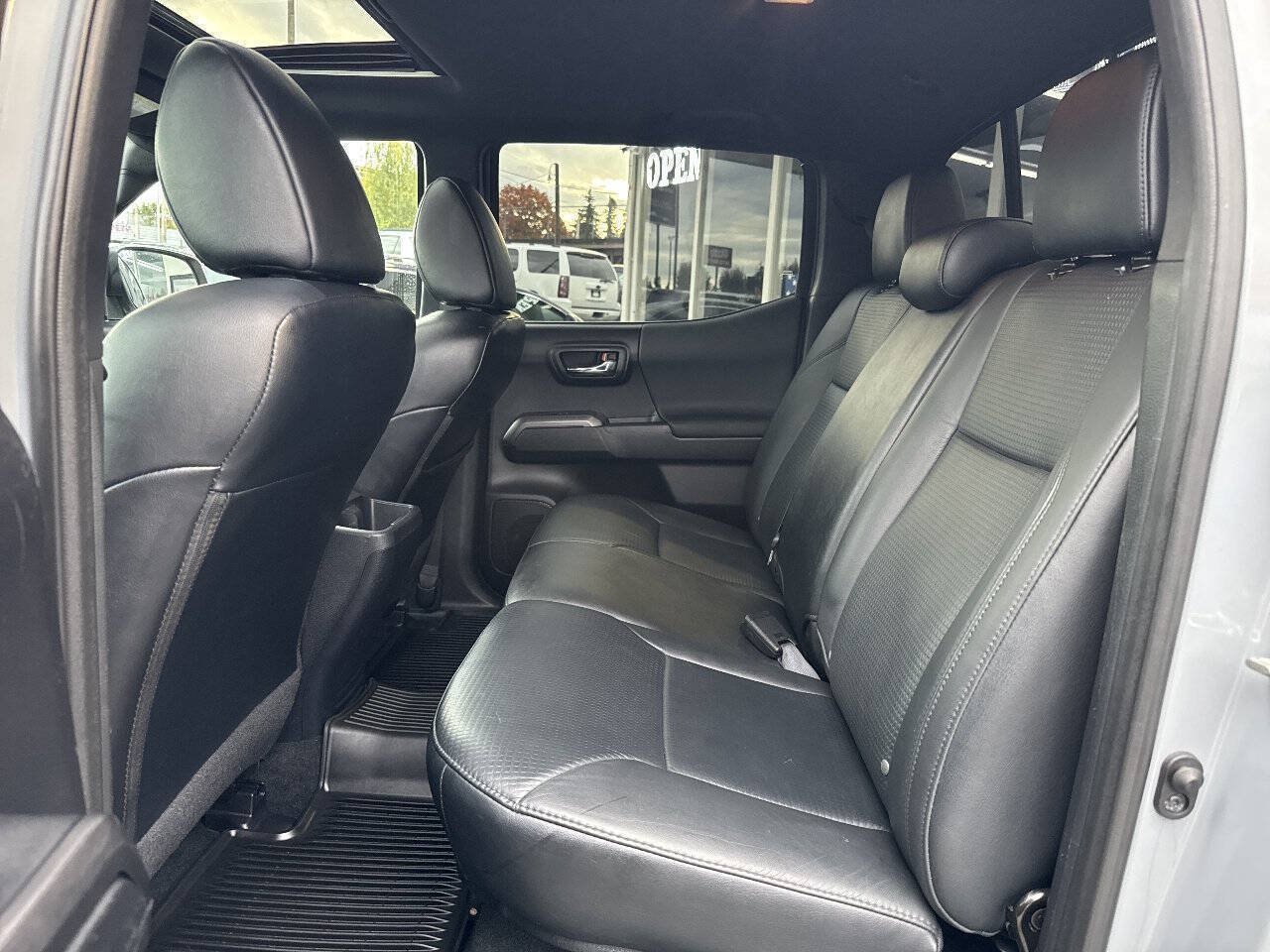 Used 2019 Toyota Tacoma TRD Sport AWD/4WD image 23