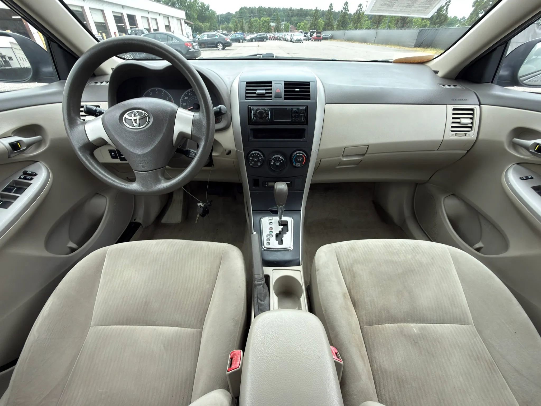 Used 2010 Toyota Corolla LE FWD image 3