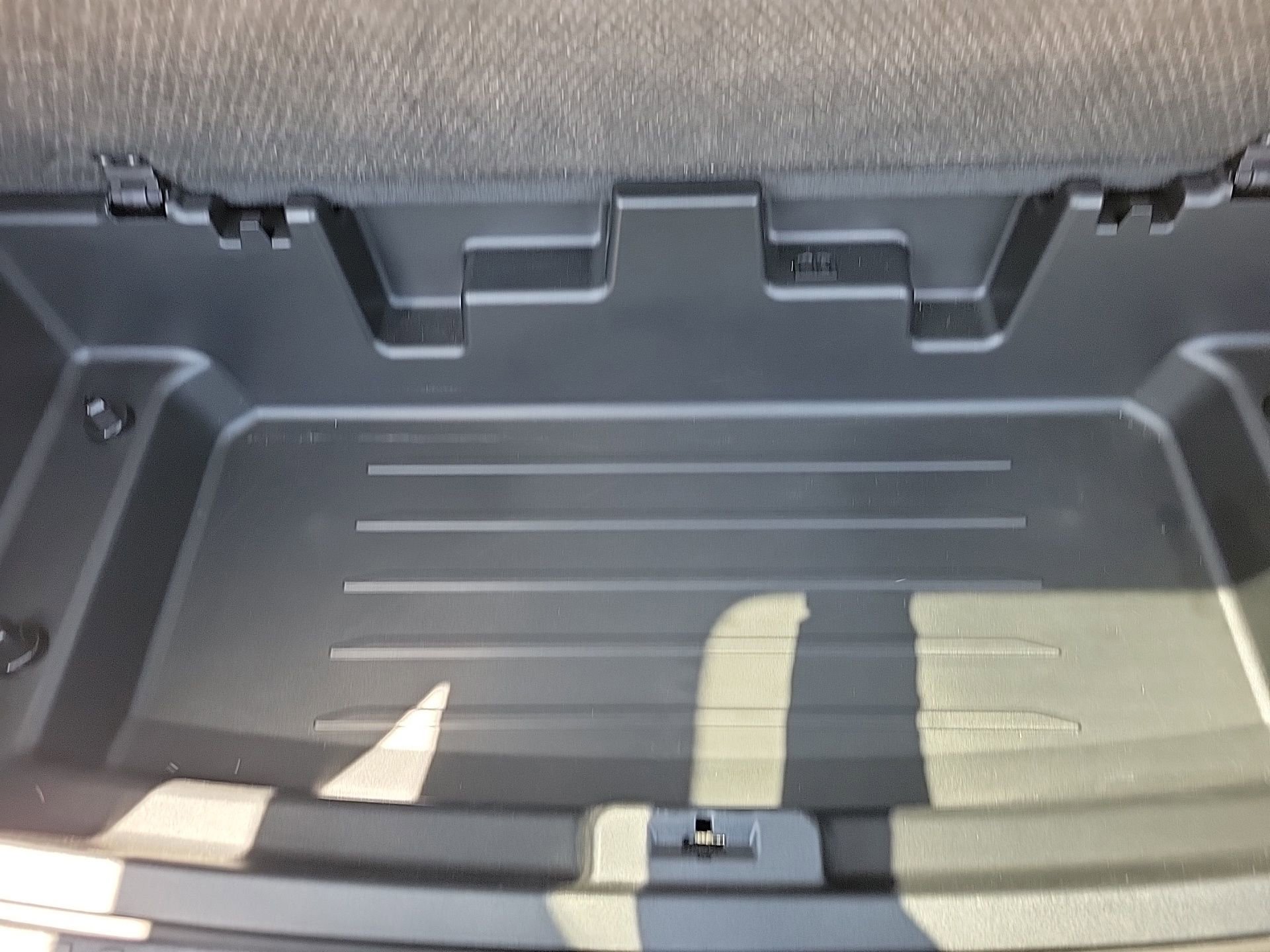 Used 2025 Buick Enclave Preferred FWD image 17