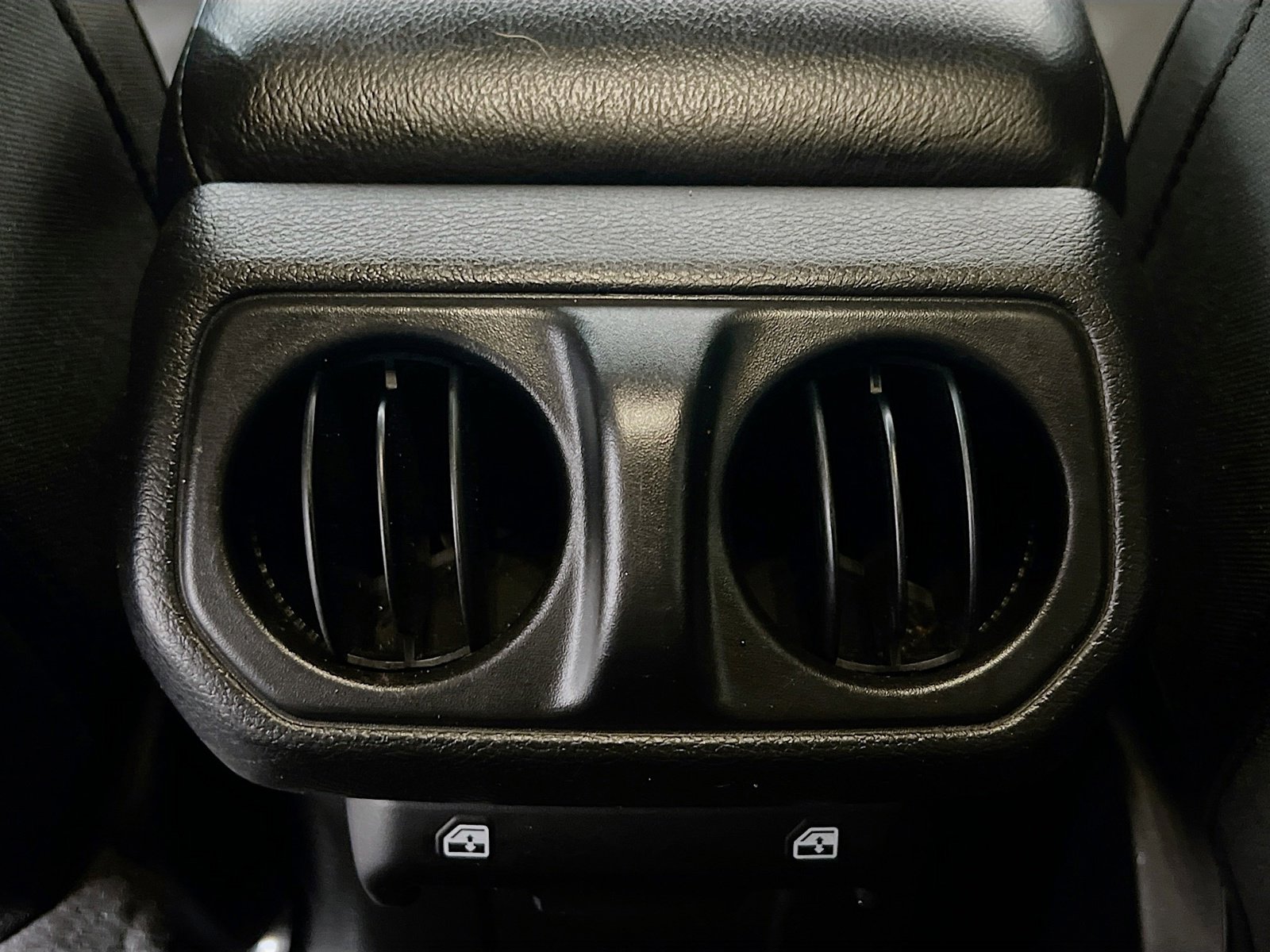 Used 2023 Jeep Gladiator Willys image 17