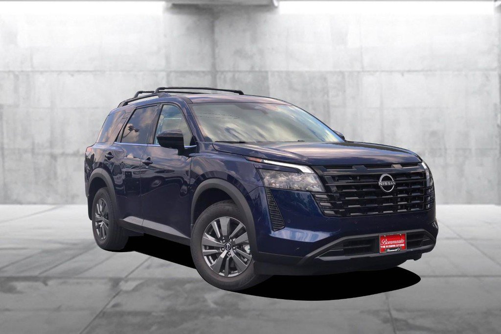 New 2026 Nissan Pathfinder SV w/ Cargo Package AWD/4WD image 2