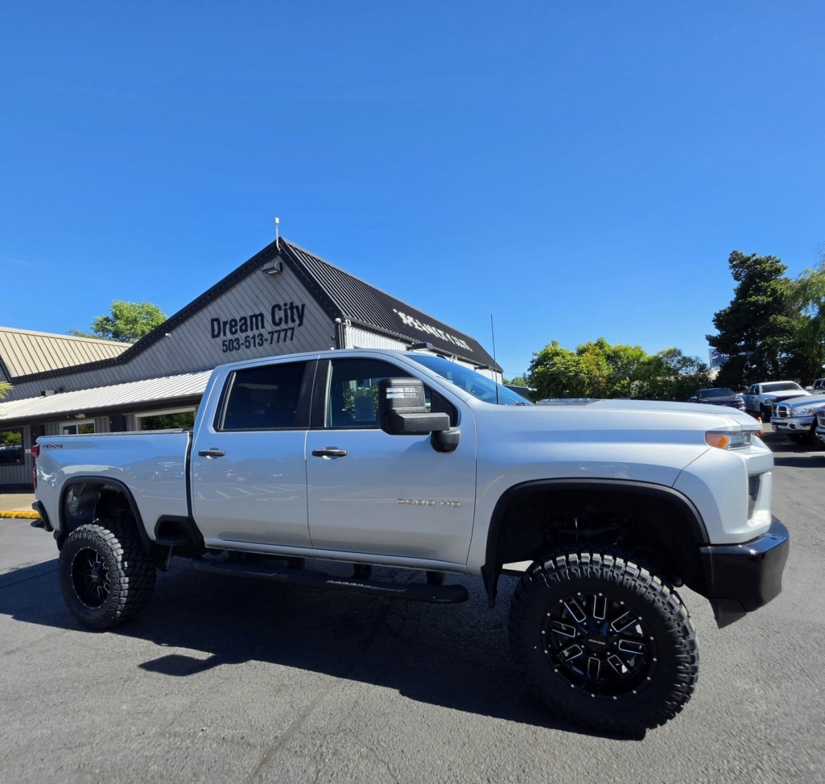 Used 2022 Chevrolet Silverado 2500 Custom w/ Custom Value Package AWD/4WD image 6