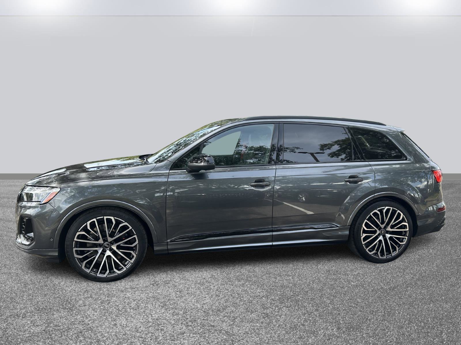 New 2026 Audi SQ7 Prestige image 3