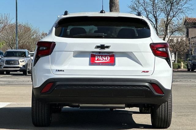 New 2026 Chevrolet Trax RS w/ Driver Confidence Package FWD image 7