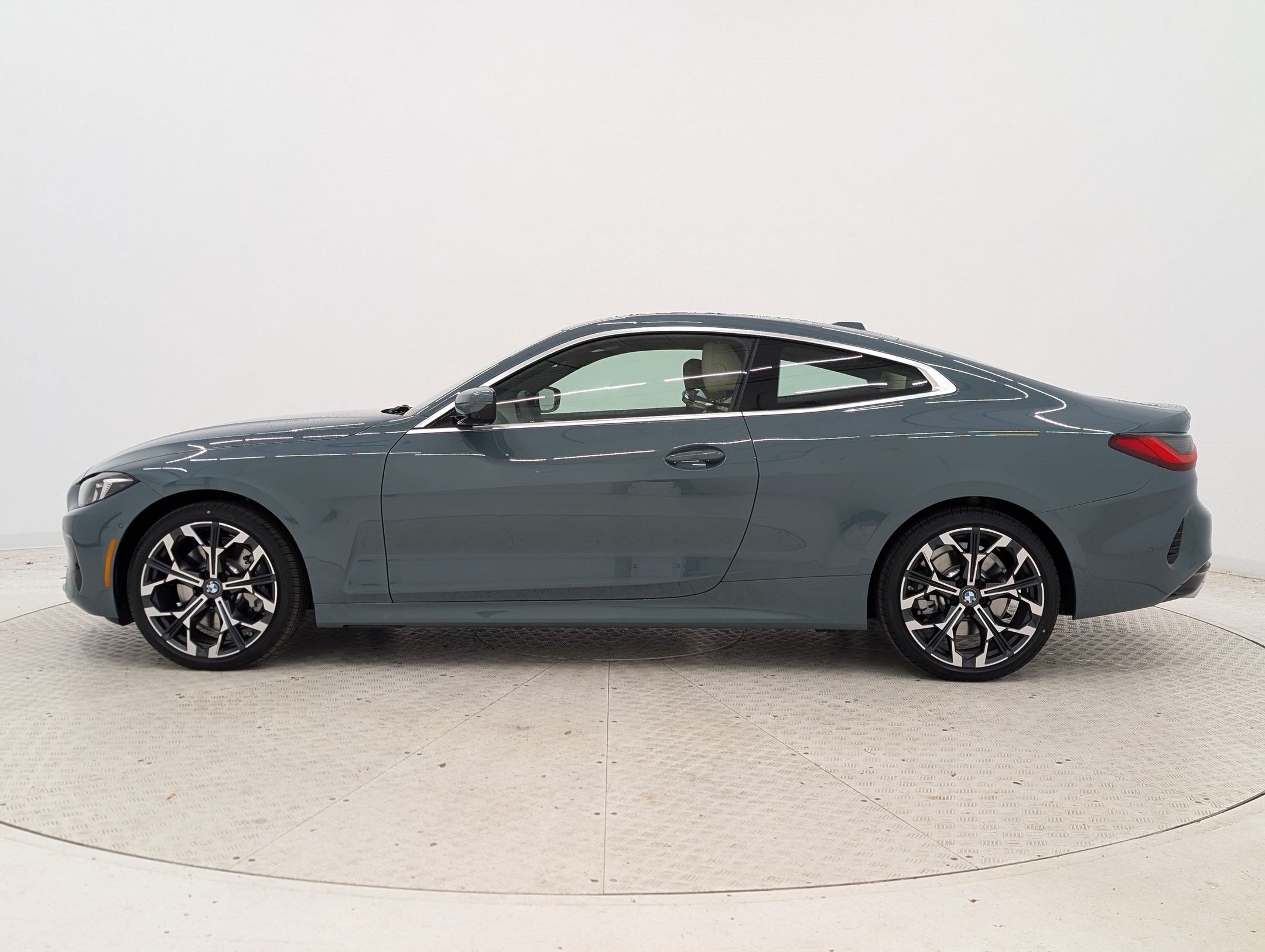 New 2026 BMW 430i xDrive Coupe w/ Premium Package AWD/4WD image 2