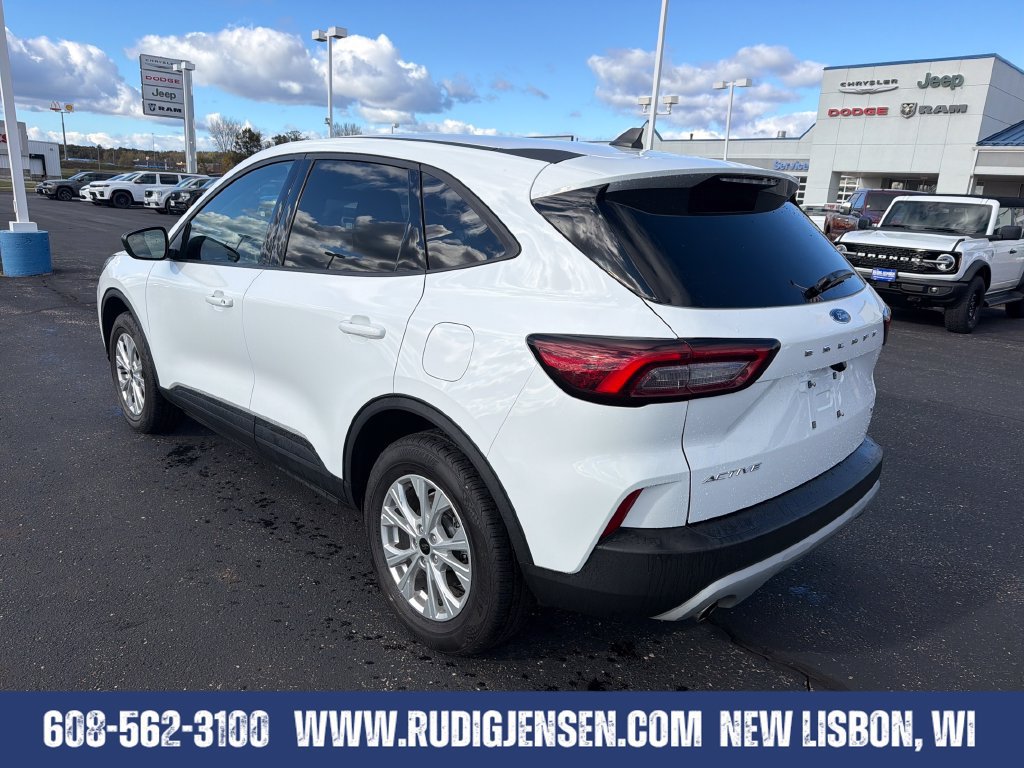 Used 2025 Ford Escape Active AWD/4WD image 3