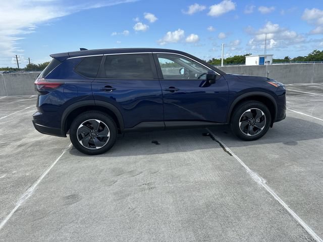 Used 2024 Nissan Rogue SV FWD image 14