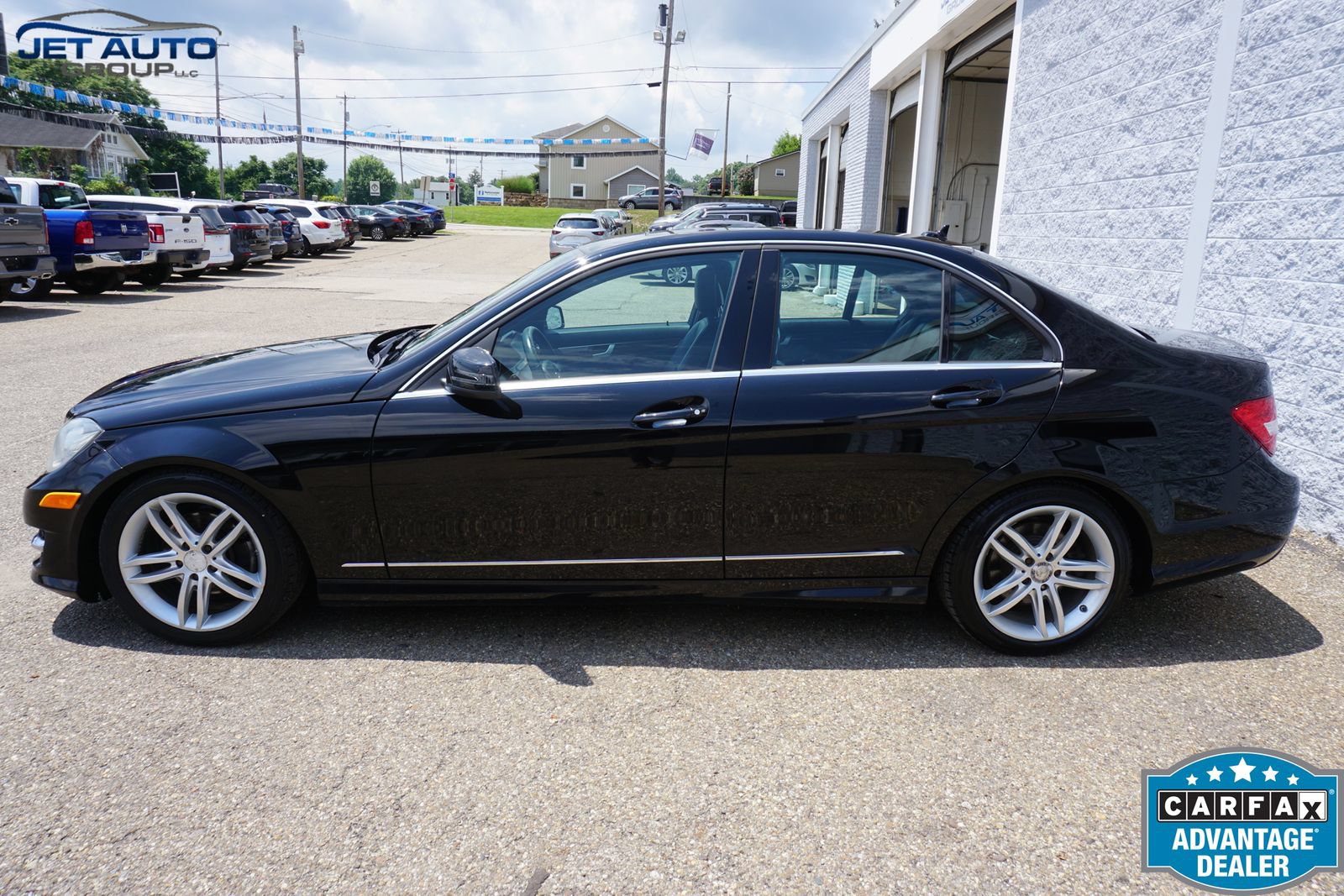 Used 2012 Mercedes-Benz C 300 4MATIC Sedan image 4