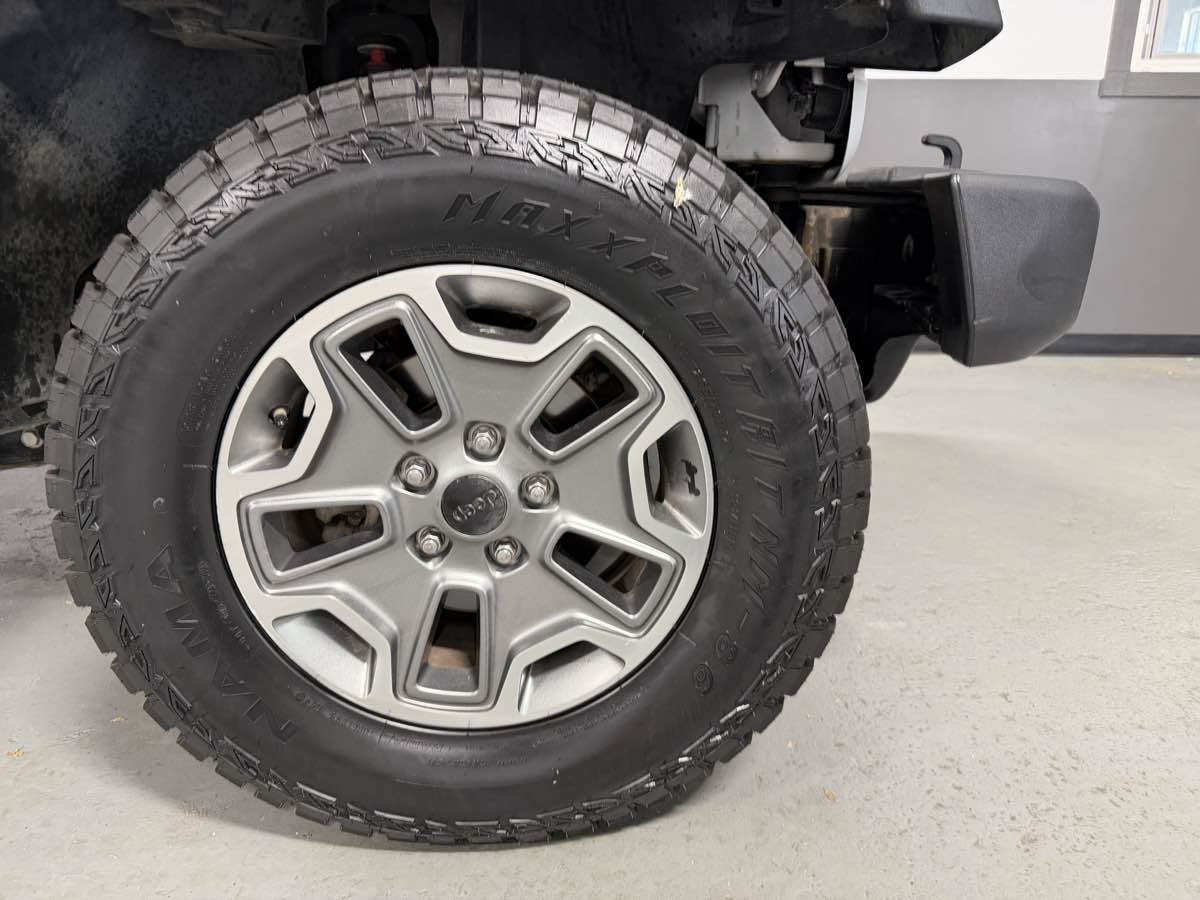 Used 2014 Jeep Wrangler Rubicon w/ Trailer Tow Group AWD/4WD image 2