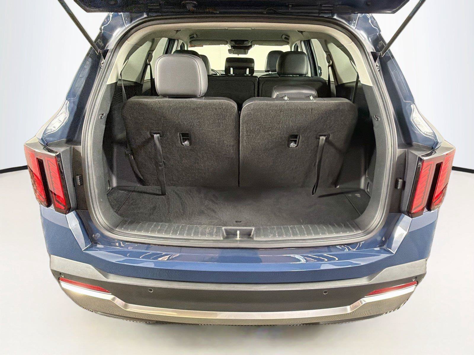 Used 2024 Kia Sorento S AWD/4WD image 14