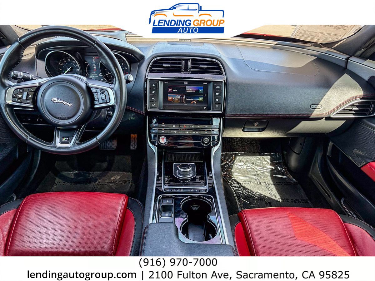 Used 2017 Jaguar XE R-Sport image 11