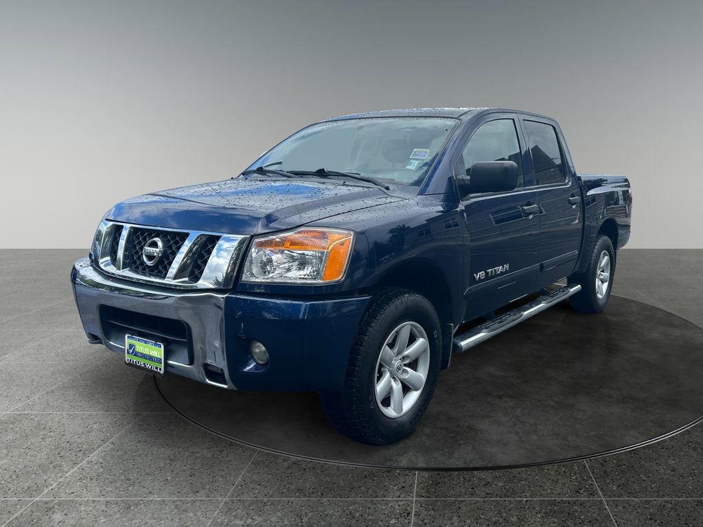 Used 2011 Nissan Titan SV w/ SV Value Truck Pkg AWD/4WD image 4
