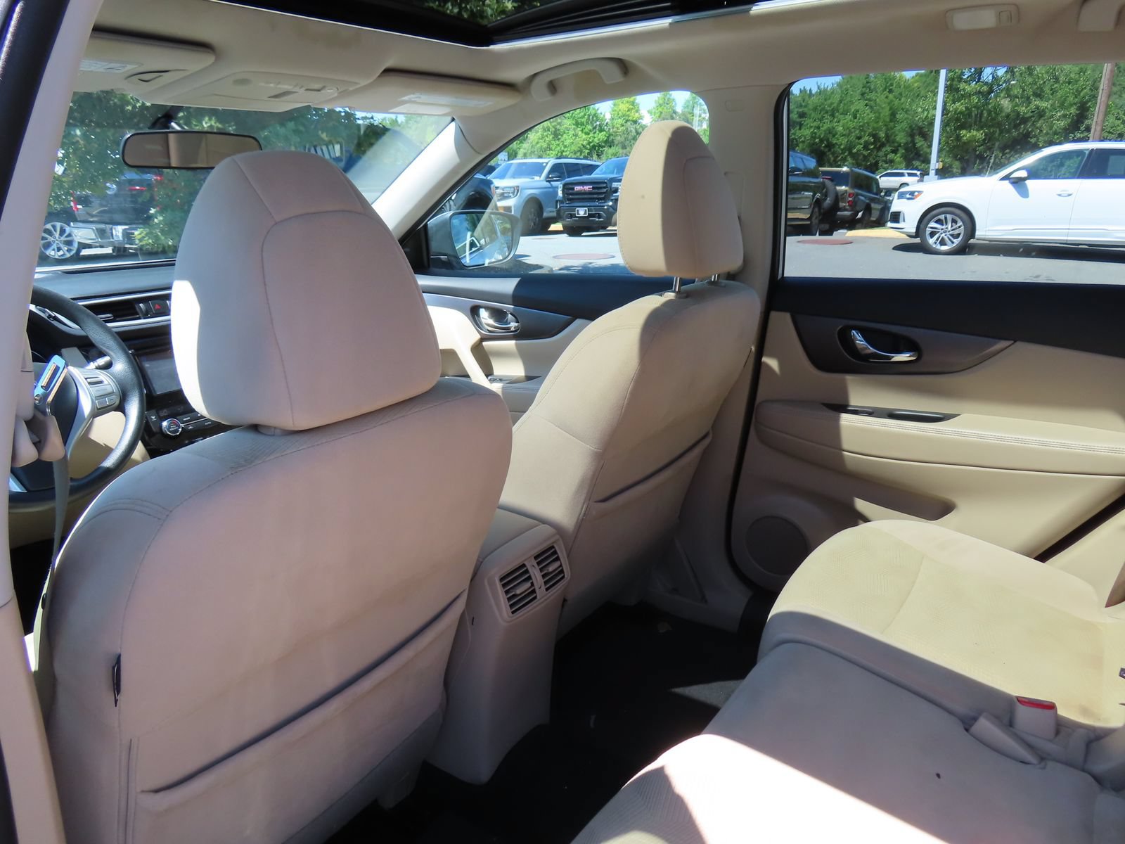 Used 2016 Nissan Rogue SV w/ SV Premium Package AWD/4WD image 28
