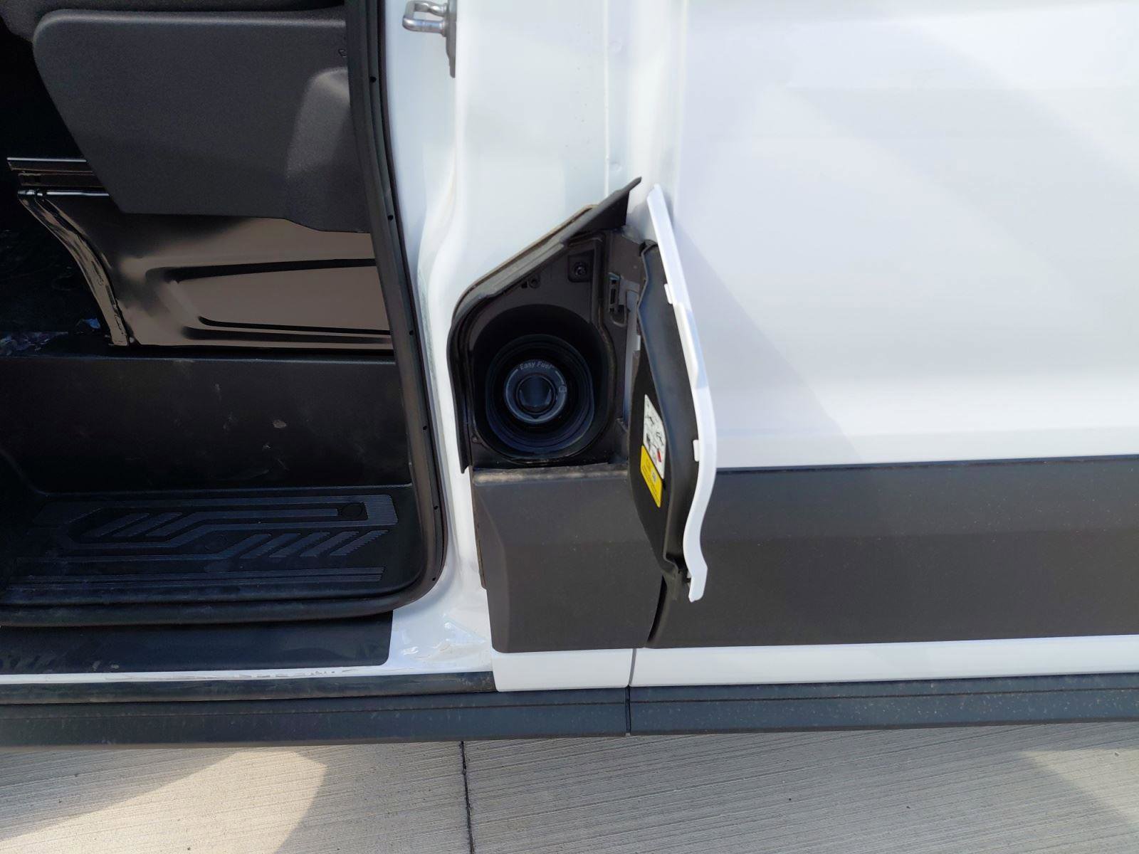 New 2025 Ford Transit 250 148 Medium Roof RWD image 29