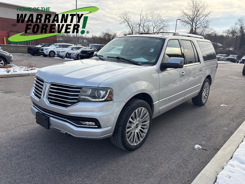 Used 2016 Lincoln Navigator L Select image 1
