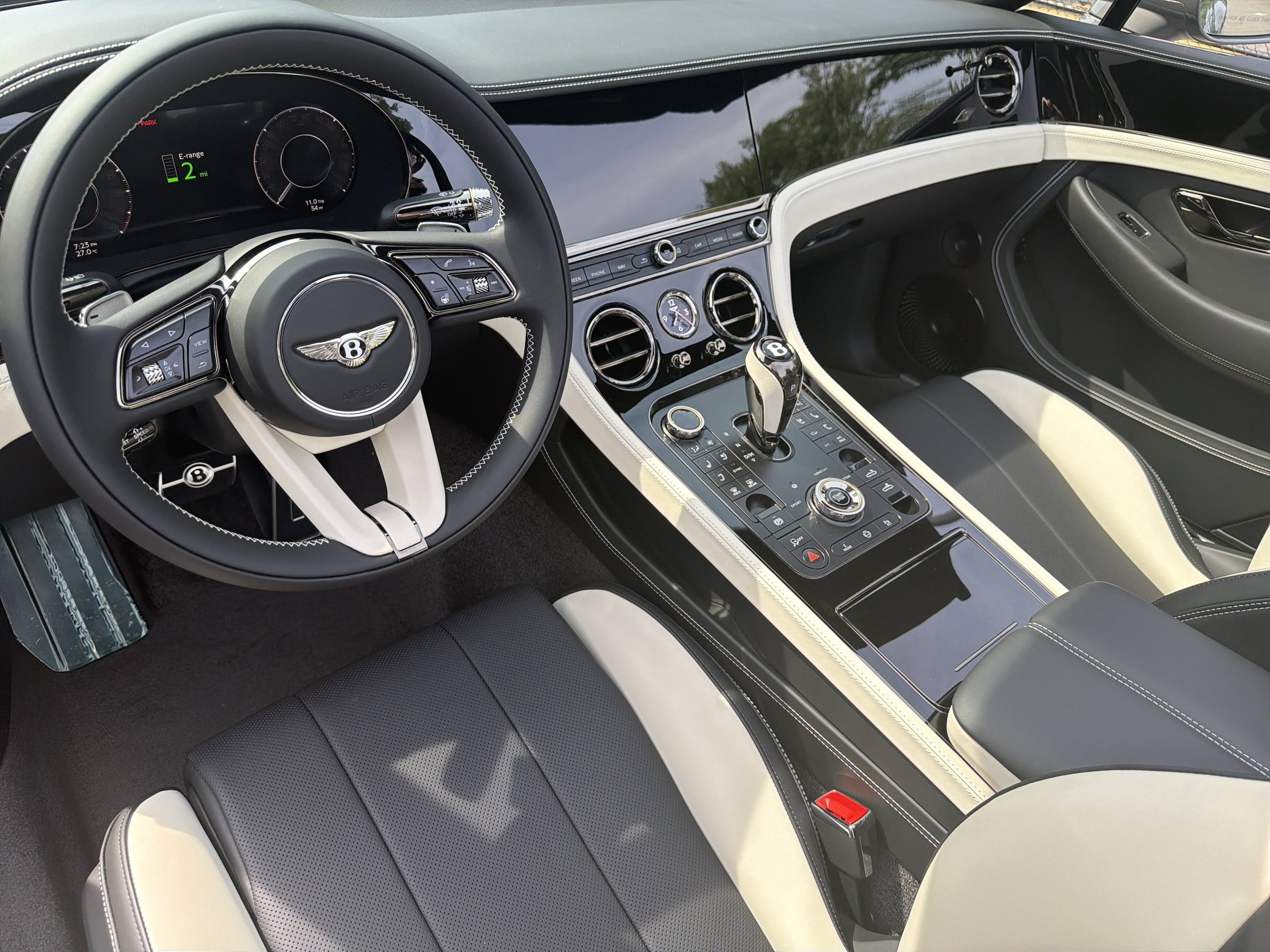 New 2026 Bentley Continental GTC AWD/4WD image 14