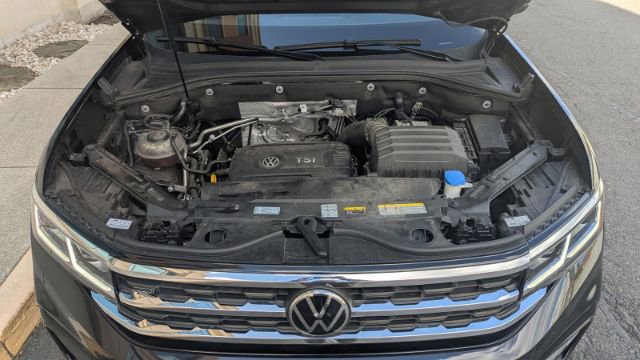 Used 2022 Volkswagen Atlas Cross Sport SEL R-Line image 40