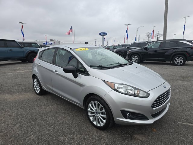 Used 2014 Ford Fiesta SE w/ Equipment Group 201A image 3