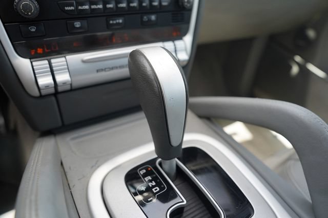 Used 2005 Porsche Cayenne Turbo AWD/4WD image 35