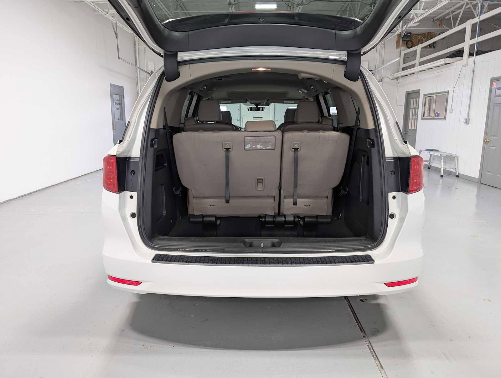 Used 2019 Honda Odyssey EX-L image 43