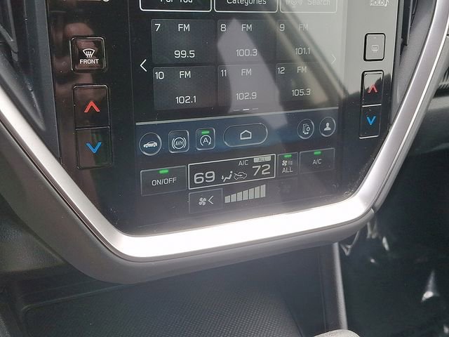 Used 2024 Subaru Crosstrek 2.0i Premium image 17