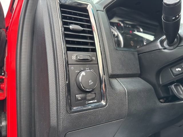 Used 2016 RAM 1500 Sport image 31