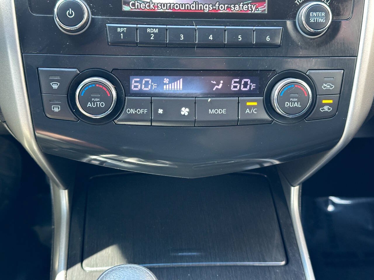 Used 2014 Nissan Altima 2.5 SV FWD image 38