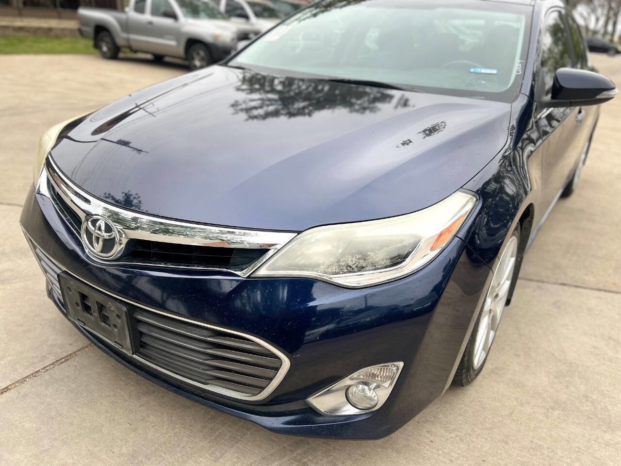 Used 2013 Toyota Avalon XLE Touring image 2