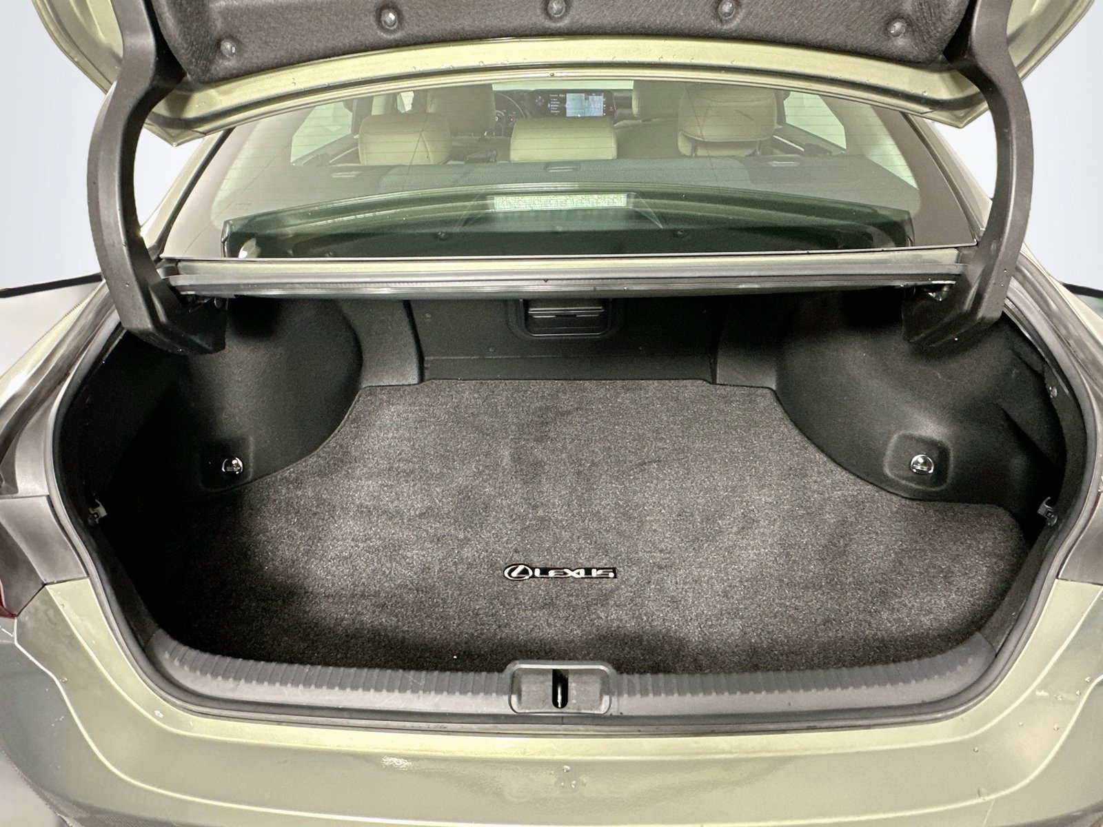 Used 2020 Lexus ES 300h w/ Premium Package FWD image 27