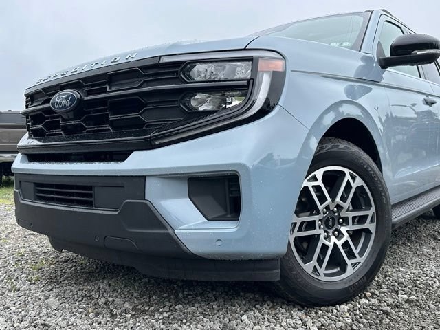 New 2026 Ford Expedition Active AWD/4WD image 32